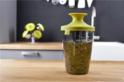 Tomorrow´s Kitchen Dóza na potraviny s odmerkou 0,6 L