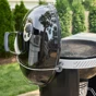Weber Gril na drevené uhlie Performer Premium, 57 cm