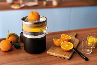 KitchenAid bezdrôtový odšťavovač citrusov s batériou 5KCJR161BM matná čierna