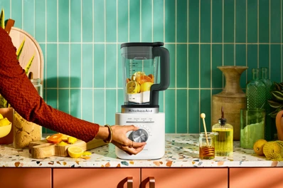 KitchenAid stolný mixér Pure Power so sklenenou nádobou 5KSB2071EPL porcelánová biela