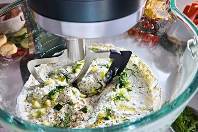 KitchenAid nerezový plochý šľahač so stierkou Artisan+ 5KSMTHSFSS