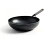 Wok panvica 28 cm KitchenAid Classic z kovaného hliníka (CC003294-001)
