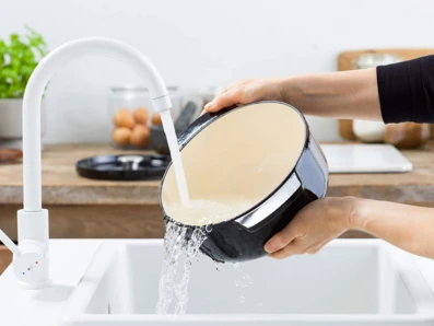 KitchenAid liatinový hrniec s pokrievkou 3,3 l (CC006058-001)