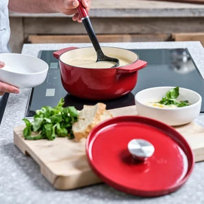 KitchenAid liatinový hrniec s pokrievkou 5,2 l (CC006060-001)