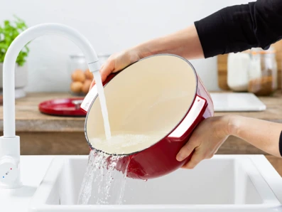 KitchenAid liatinový hrniec s pokrievkou 5,2 l (CC006060-001)