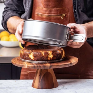 Odnímateľná forma na pečenie 20 cm KitchenAid z aluminizovanej ocele (CC006069-001)